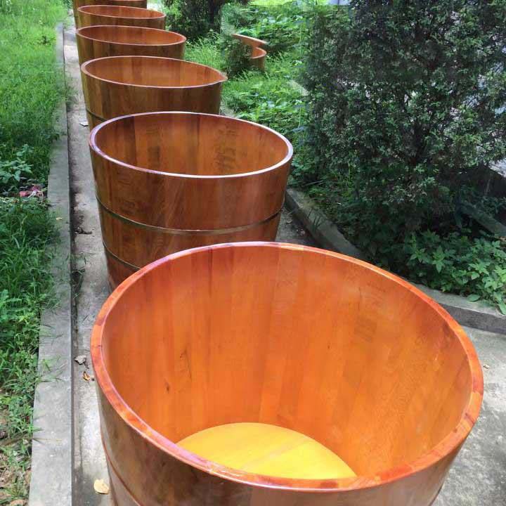 Sử dụng bồn tắm gỗ để làm gì?