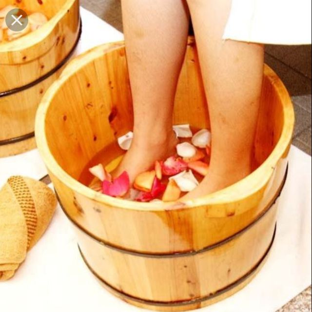 Chậu gỗ ngâm chân thảo dược có đặc điểm gì?