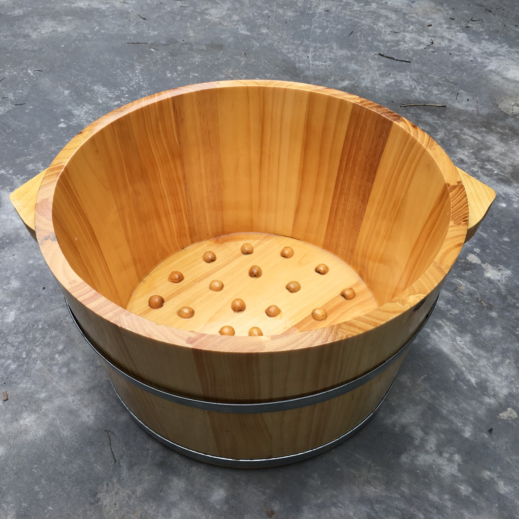 Tìm hiểu về bồn ngâm chân gỗ thông