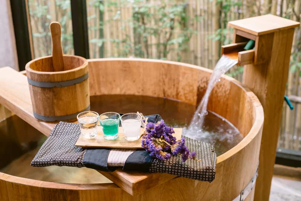 Có nên mua bồn tắm tại Bồn Tắm Gỗ Hà Nội không?