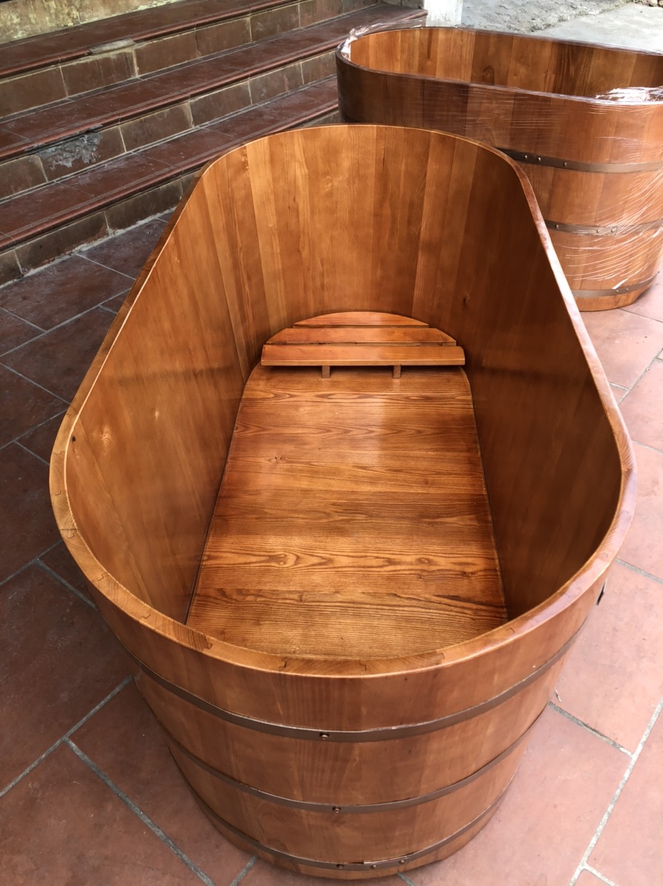 Thùng tắm gỗ giá rẻ