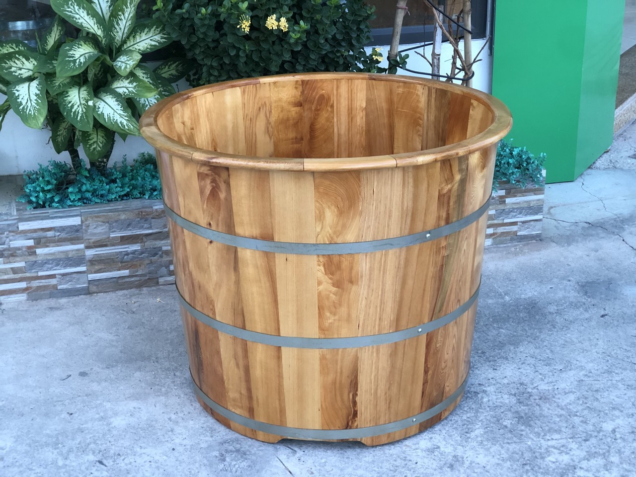 bồn tắm gỗ tròn